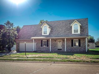 8506 Edinborough Road, Evansville, IN 47725