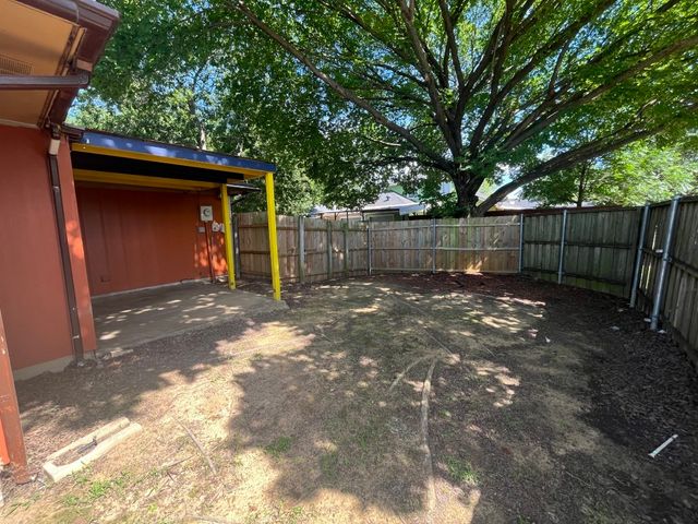 10204 Oak Terrace Circle, Dallas, TX 75227