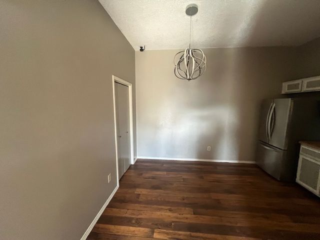 10204 Oak Terrace Circle, Dallas, TX 75227