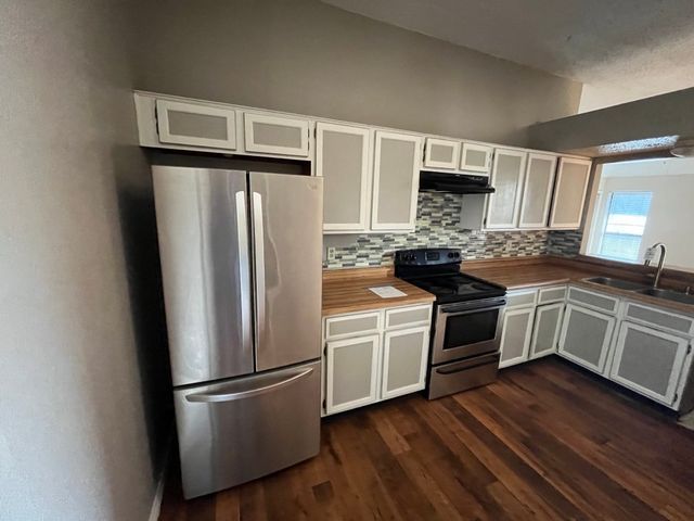 10204 Oak Terrace Circle, Dallas, TX 75227