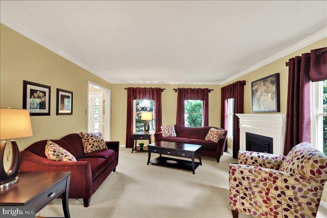 200 STURBRIDGE DR, Wyomissing, PA 19610