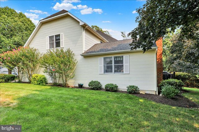 200 STURBRIDGE DR, Wyomissing, PA 19610