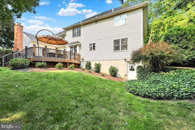 200 STURBRIDGE DR, Wyomissing, PA 19610
