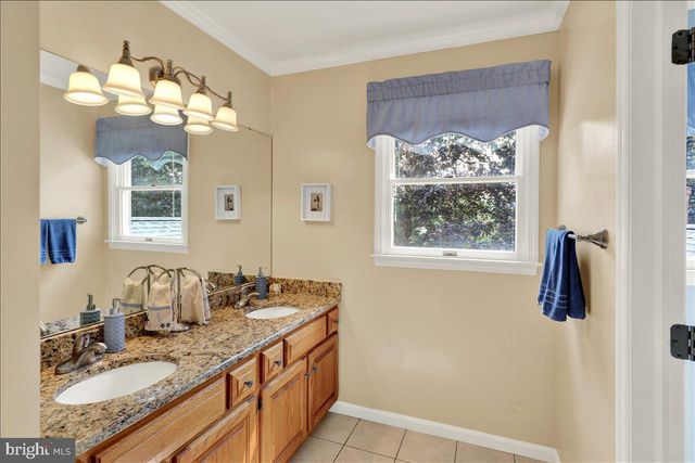 200 STURBRIDGE DR, Wyomissing, PA 19610