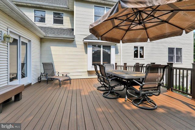 200 STURBRIDGE DR, Wyomissing, PA 19610