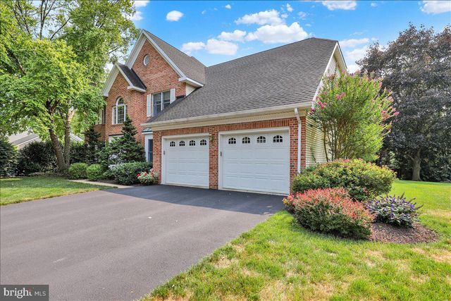 200 STURBRIDGE DR, Wyomissing, PA 19610