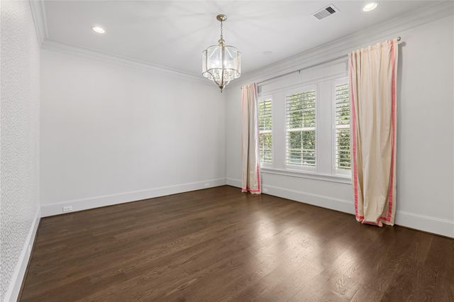 5307 Huckleberry Lane, Houston, TX 77056
