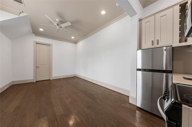 5307 Huckleberry Lane, Houston, TX 77056