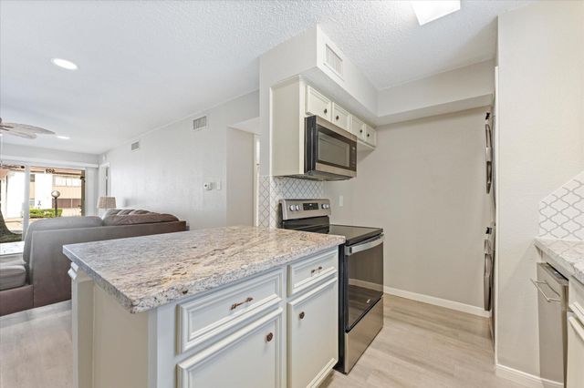 12100 Melville Drive 409D, Montgomery, TX 77356