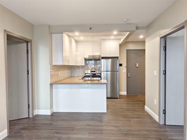 163-07 72nd Ave 3G, Fresh Meadows, NY 11365