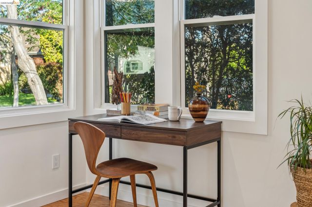 1339 Kains Ave, Berkeley, CA 94702