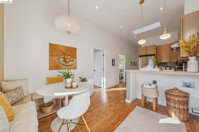 1339 Kains Ave, Berkeley, CA 94702