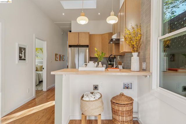 1339 Kains Ave, Berkeley, CA 94702