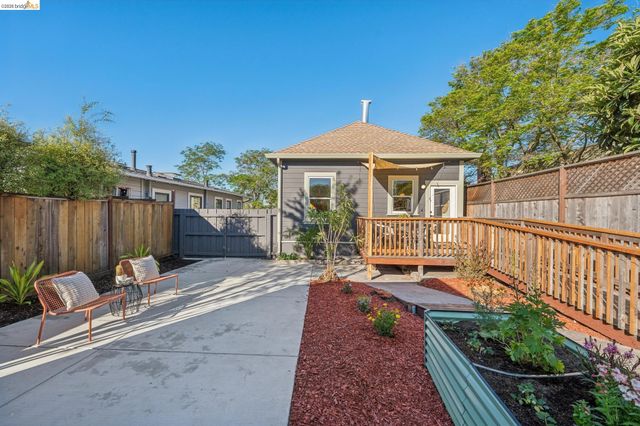 1339 Kains Ave, Berkeley, CA 94702