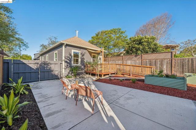 1339 Kains Ave, Berkeley, CA 94702