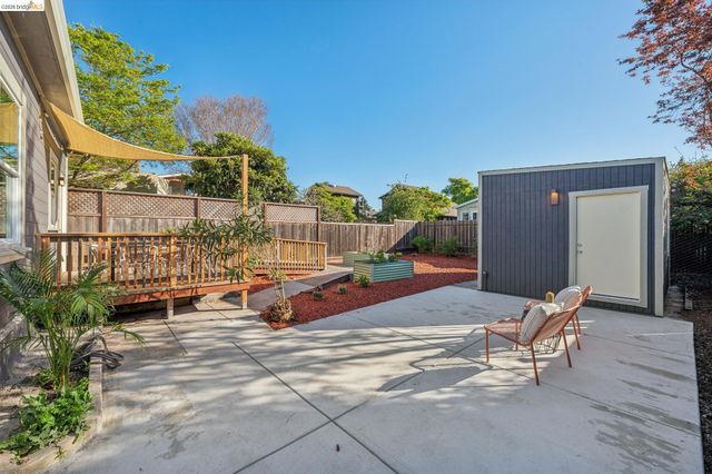 1339 Kains Ave, Berkeley, CA 94702