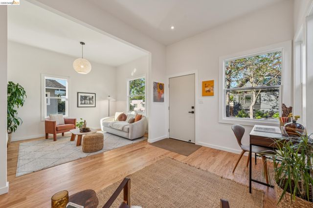 1339 Kains Ave, Berkeley, CA 94702