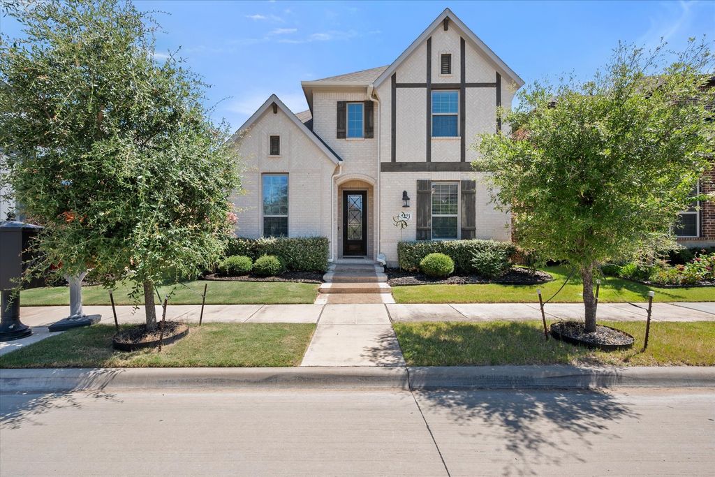 4411 Huntsman Ridge Lane, Arlington, TX 76005
