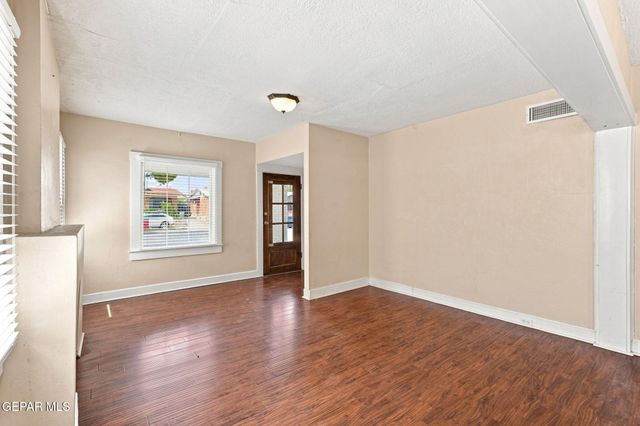 3010 LEBANON Avenue, El Paso, TX 79930