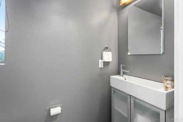 2187 Catalina Boulevard, San Diego, CA 92107