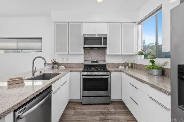 2187 Catalina Boulevard, San Diego, CA 92107