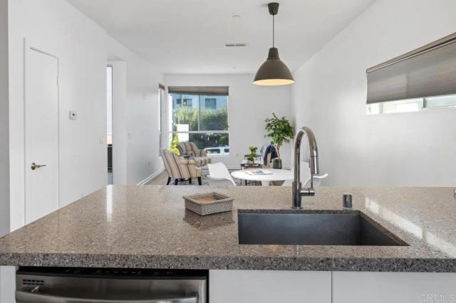 2187 Catalina Boulevard, San Diego, CA 92107