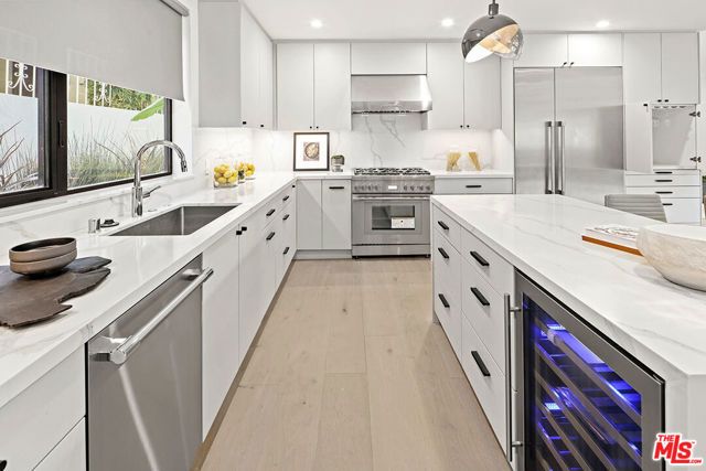 11961 Dorothy Street 2, Los Angeles, CA 90049