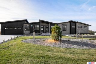 902 S Lakeview Way, Ashland, NE 68003