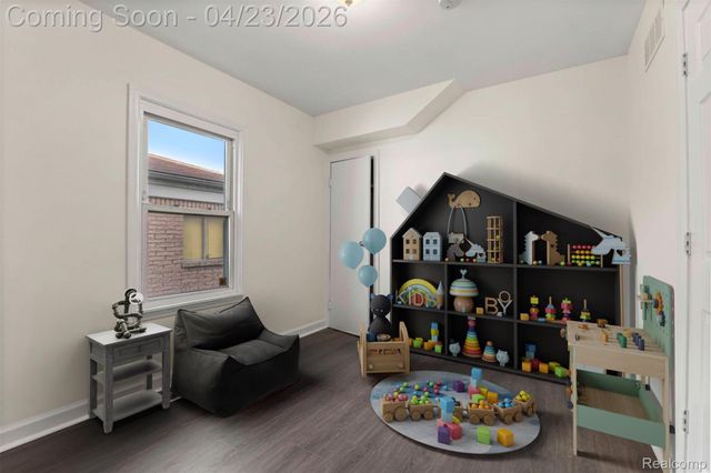 26045 Eton Avenue, Dearborn Heights, MI 48125