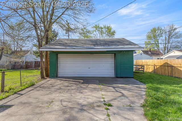26045 Eton Avenue, Dearborn Heights, MI 48125