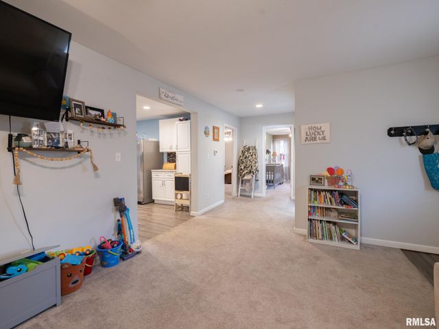 1204 ANN ELIZA Street, Pekin, IL 61554