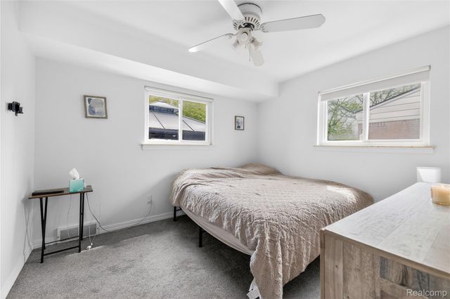 30533 Hiveley Street, Westland, MI 48186