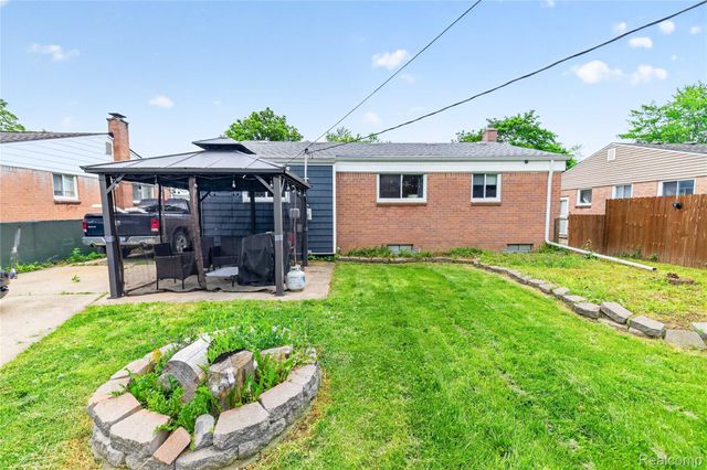 30533 Hiveley Street, Westland, MI 48186