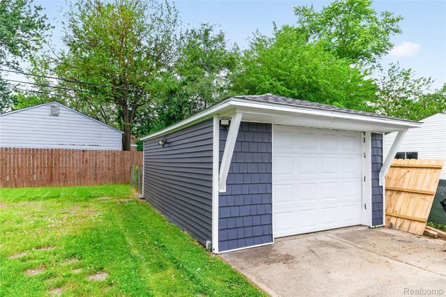 30533 Hiveley Street, Westland, MI 48186