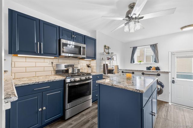 30533 Hiveley Street, Westland, MI 48186