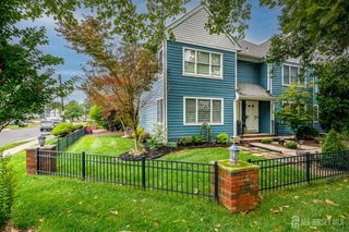 2 Mulberry Lane, Metuchen, NJ 08840