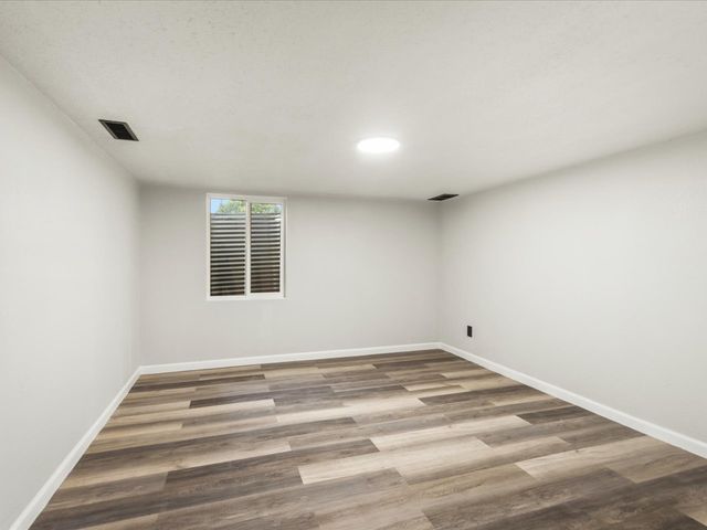 7604 N 2nd Street, Machesney Park, IL 61115