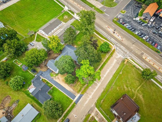 7604 N 2nd Street, Machesney Park, IL 61115