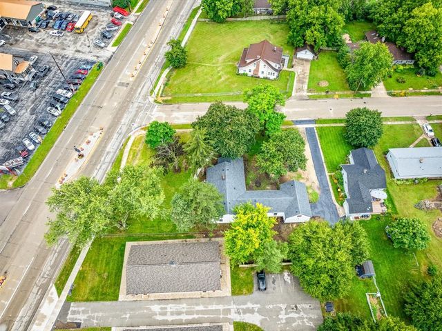 7604 N 2nd Street, Machesney Park, IL 61115