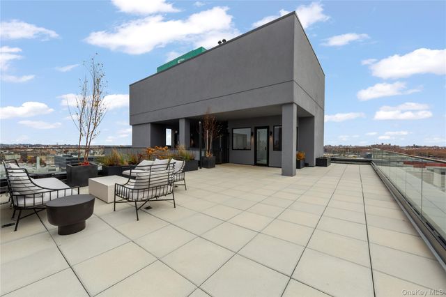 35-01 36th Avenue, Astoria, NY 11106