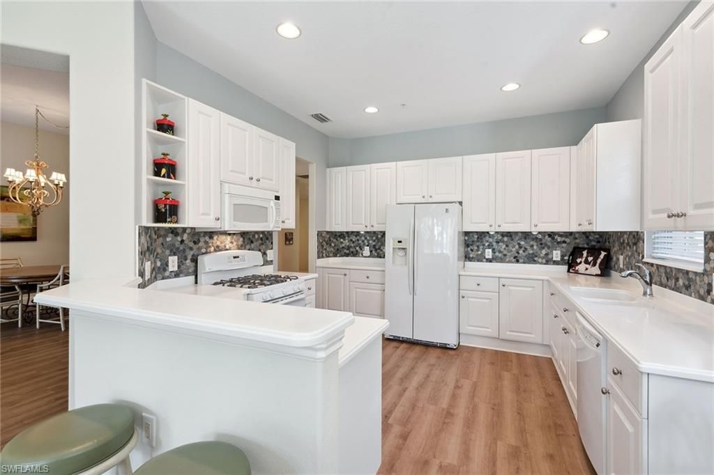 3053 Aviamar CIR 101, NAPLES, FL 34114 — photo 4