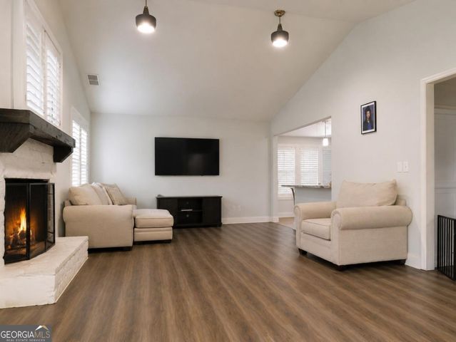 1522 Dupree Road, Woodstock, GA 30189
