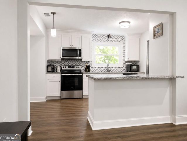 1522 Dupree Road, Woodstock, GA 30189