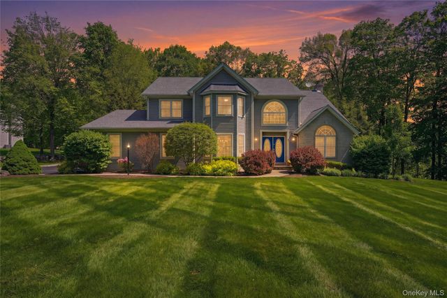 2 Windsor Lane, Cornwall, NY 12518