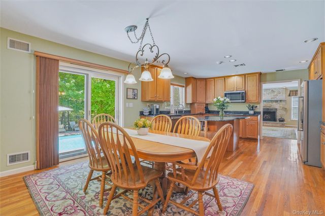 2 Windsor Lane, Cornwall, NY 12518