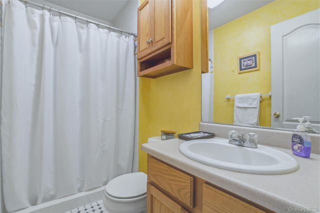 2 Windsor Lane, Cornwall, NY 12518