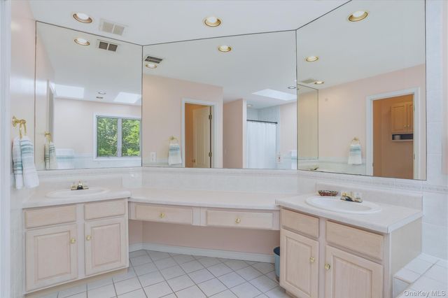 2 Windsor Lane, Cornwall, NY 12518