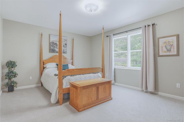 2 Windsor Lane, Cornwall, NY 12518