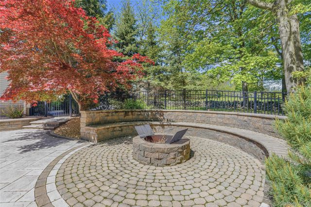 2 Windsor Lane, Cornwall, NY 12518