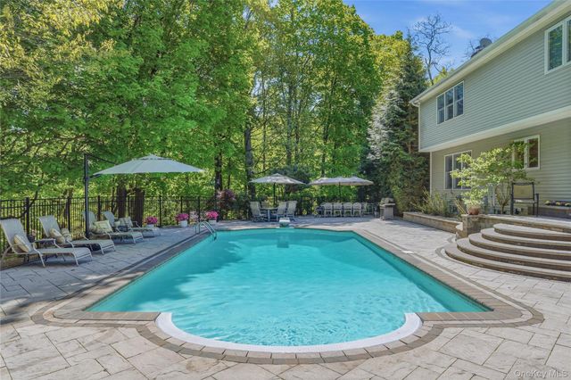 2 Windsor Lane, Cornwall, NY 12518
